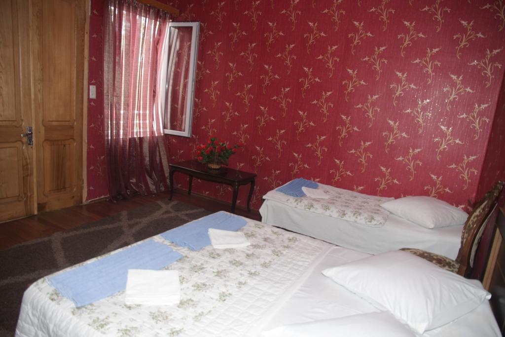 Guest House Nona Kutaisi Dış mekan fotoğraf
