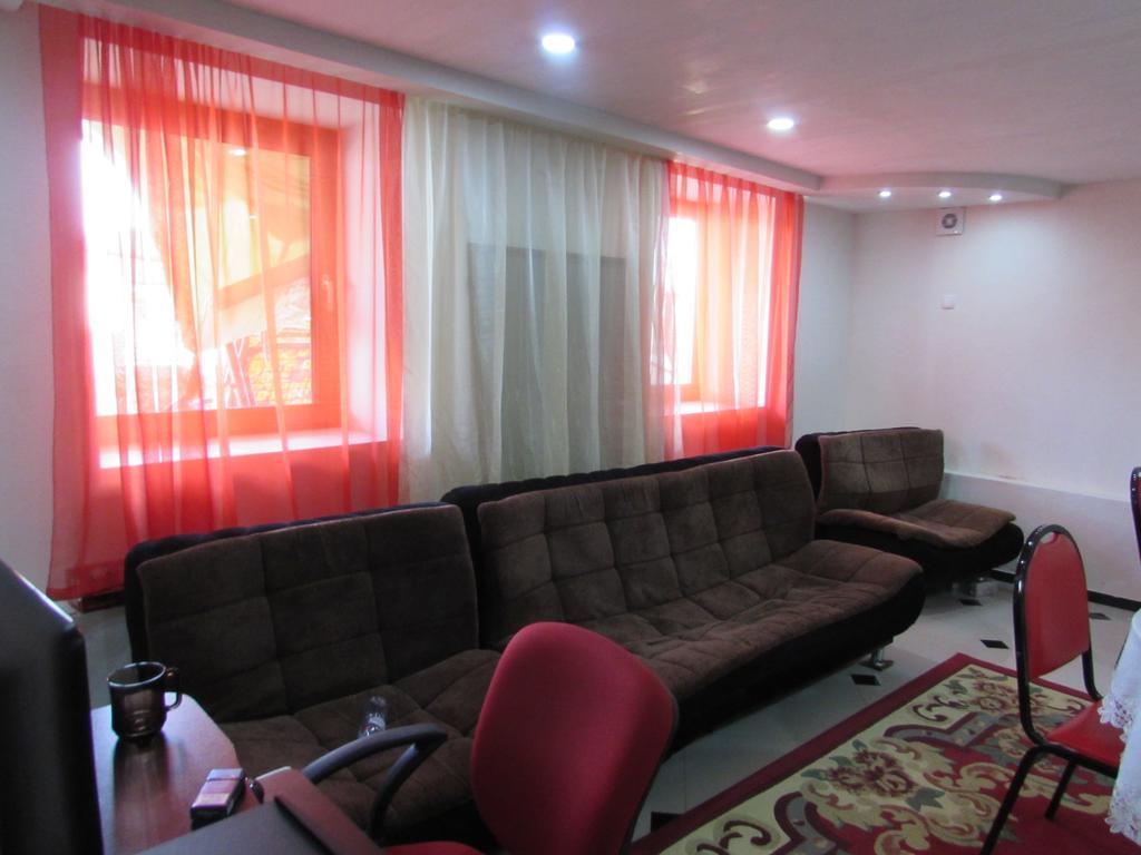 Guest House Nona Kutaisi Dış mekan fotoğraf
