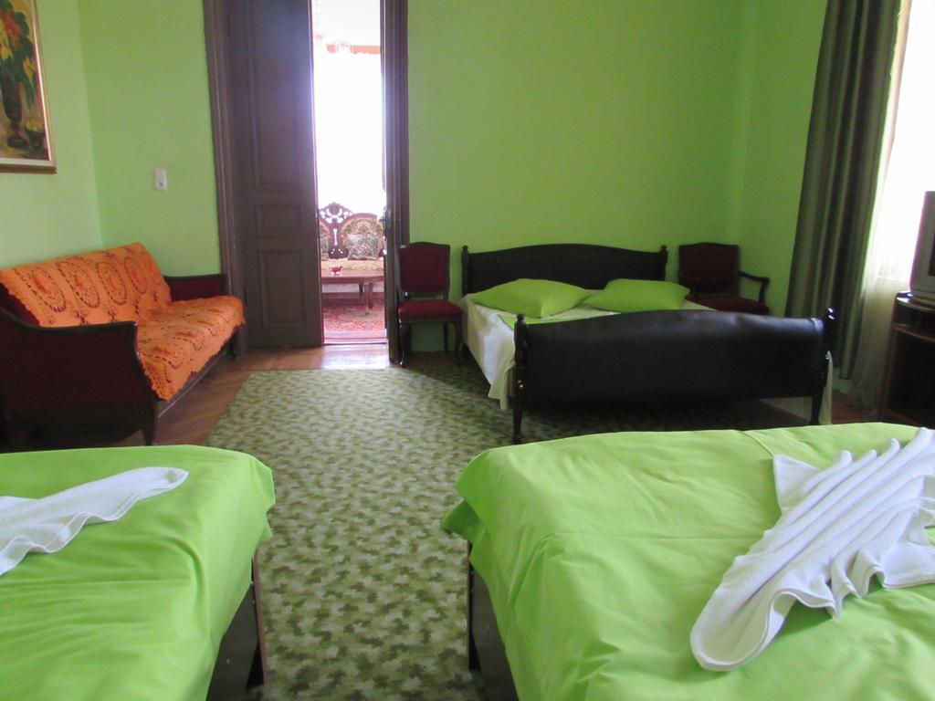 Guest House Nona Kutaisi Dış mekan fotoğraf